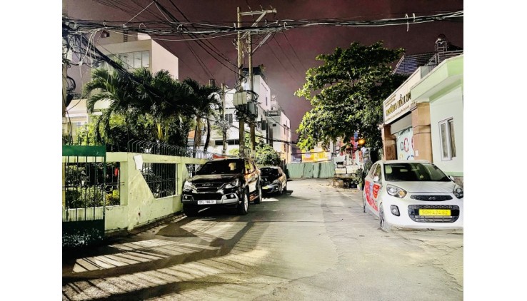 BÁN NHÀ TÂN BÌNH OTO VÀO NHÀ 65M2 3 TẦNG 3PN RỘNG HẺM THÔNG KD ĐỈNH CMT8 8.7 TỶ.